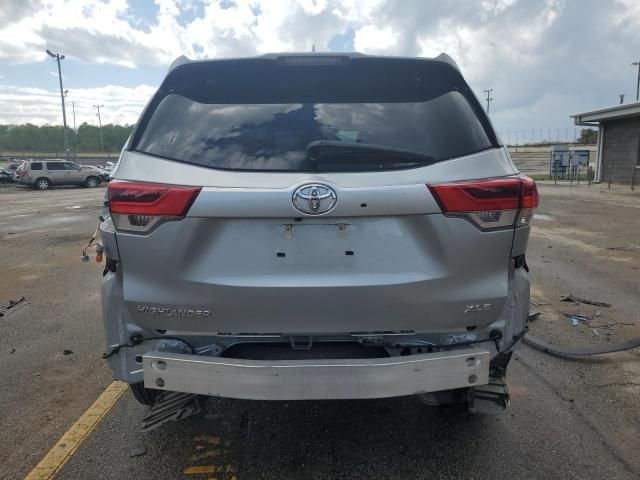 2018 Toyota Highlander SE