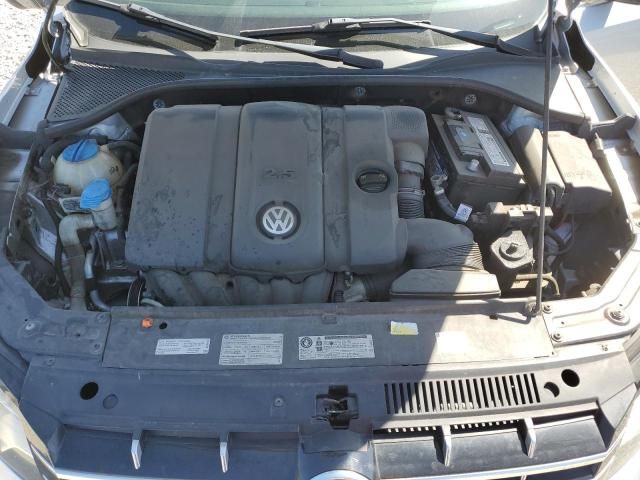 2012 Volkswagen Passat SEL