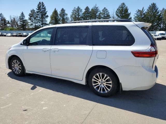 2019 Toyota Sienna XLE