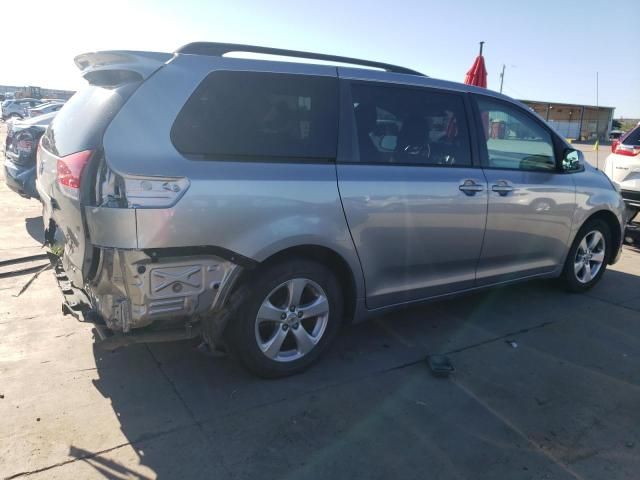 2011 Toyota Sienna LE