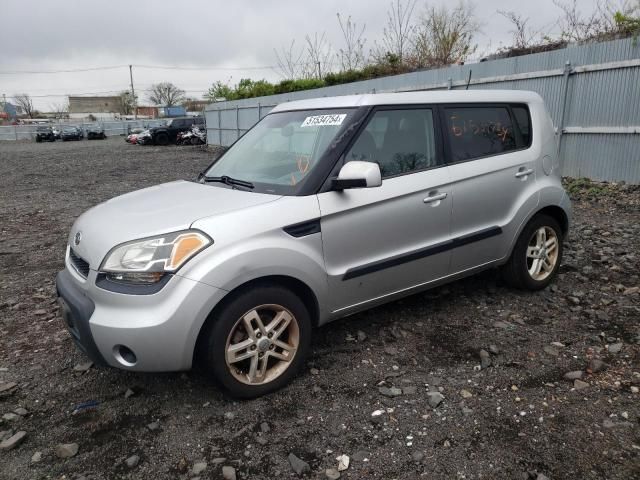 2011 KIA Soul +