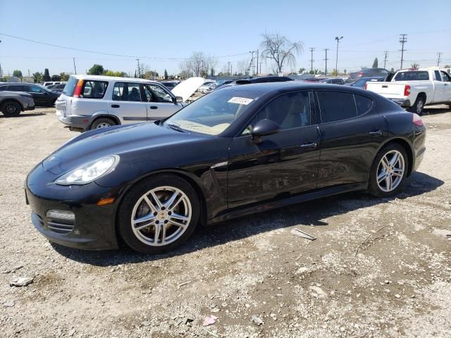 2012 Porsche Panamera 2