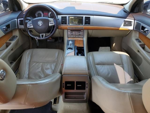 2010 Jaguar XF Luxury