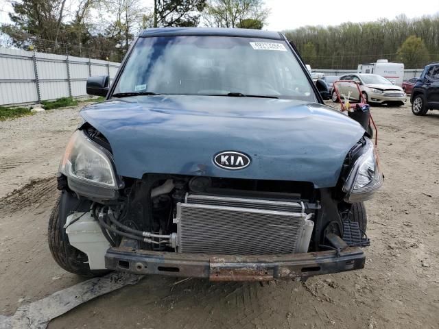 2011 KIA Soul +