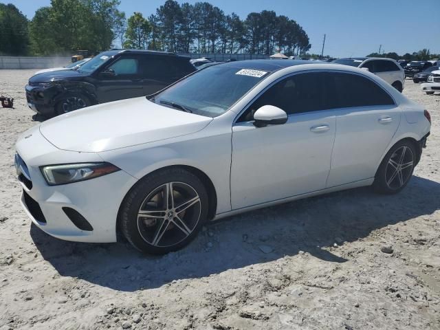 2019 Mercedes-Benz A 220