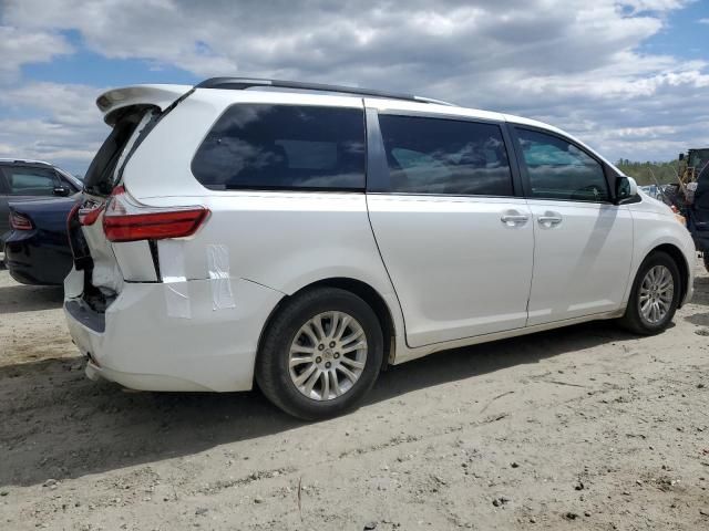 2015 Toyota Sienna XLE