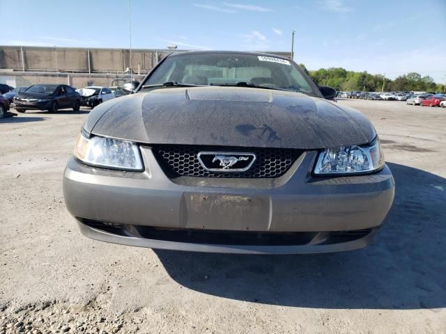 2004 Ford Mustang