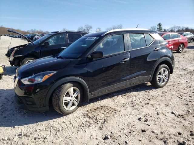 2019 Nissan Kicks S