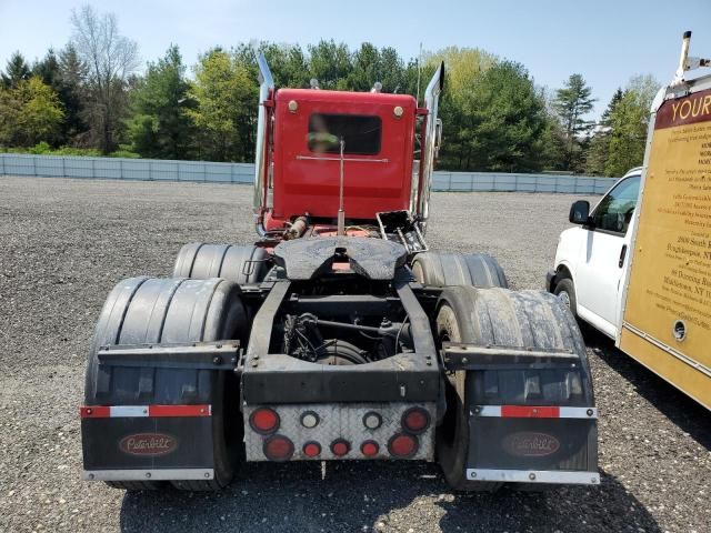 2000 Peterbilt 379