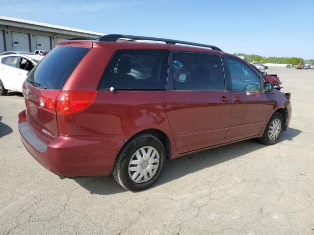 2010 Toyota Sienna CE