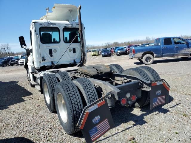 2012 Freightliner Cascadia 125