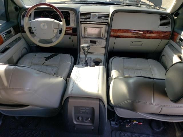 2005 Lincoln Navigator