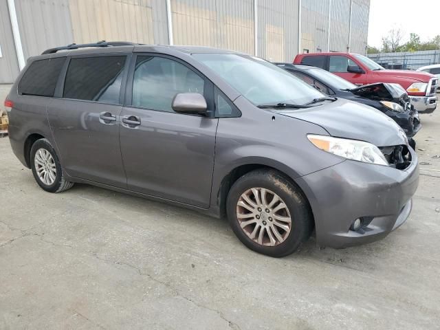 2012 Toyota Sienna XLE