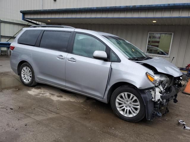 2017 Toyota Sienna XLE