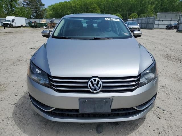 2014 Volkswagen Passat SE