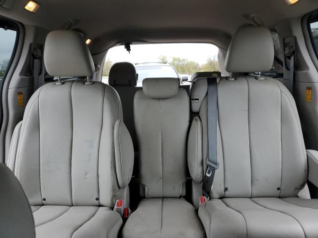 2014 Toyota Sienna XLE