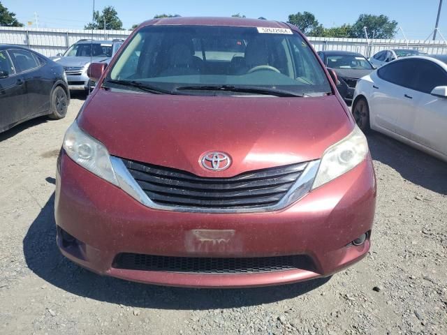 2012 Toyota Sienna LE