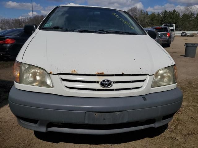 2001 Toyota Sienna LE