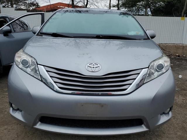 2015 Toyota Sienna XLE