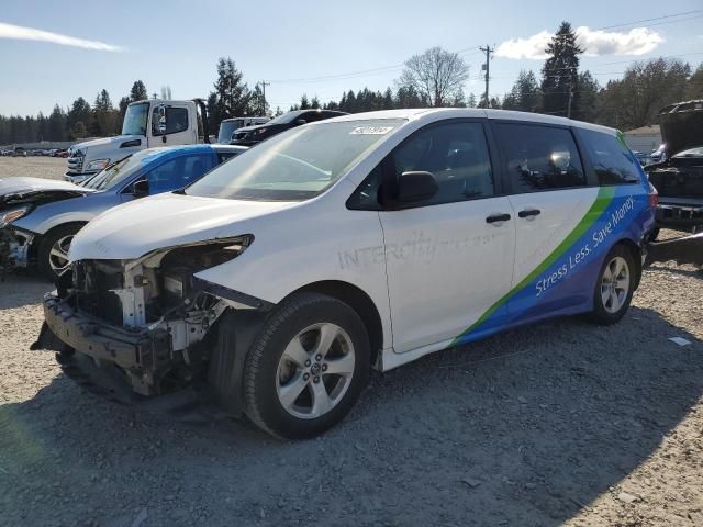 2018 Toyota Sienna L