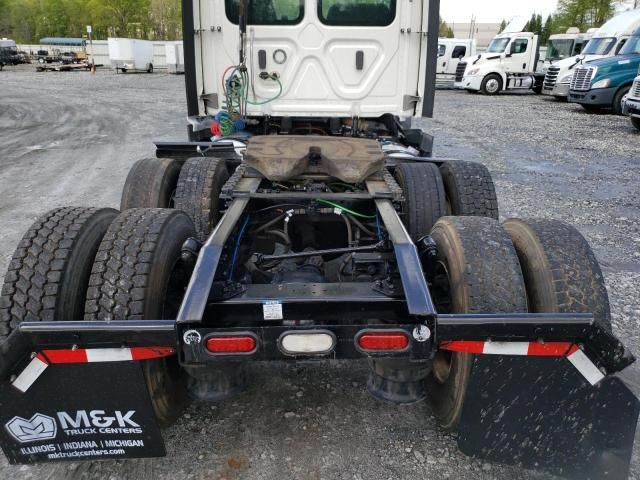 2021 Freightliner Cascadia 116