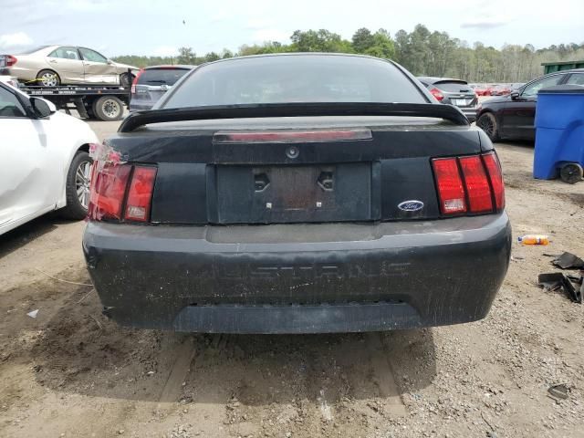 2000 Ford Mustang