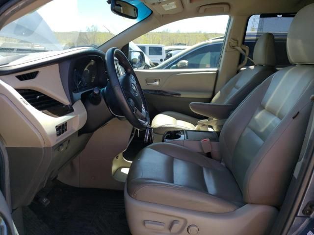 2017 Toyota Sienna XLE