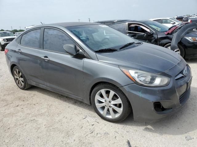 2013 Hyundai Accent GLS