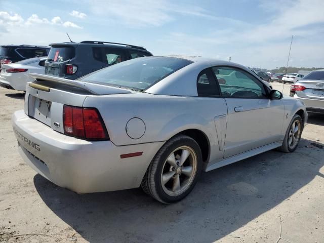 2000 Ford Mustang