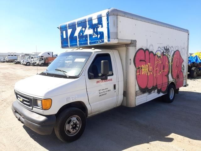 2006 Ford Econoline E450 Super Duty Cutaway Van