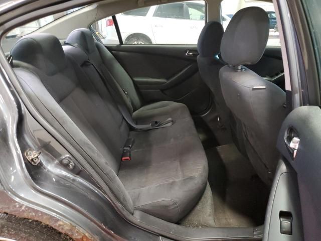 2010 Nissan Altima Base