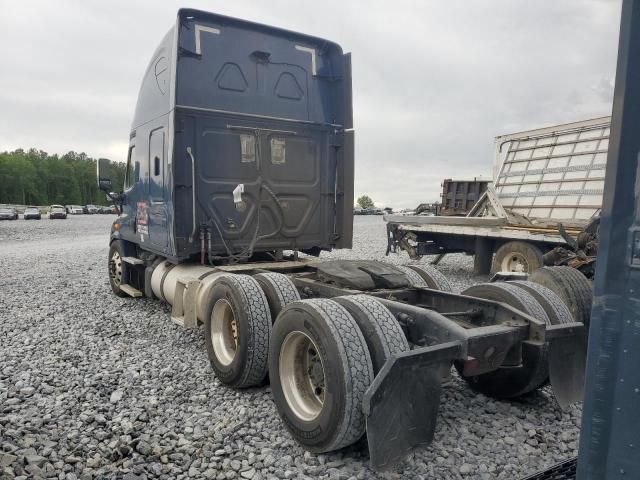 2014 Freightliner Cascadia 113