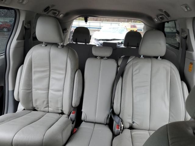 2013 Toyota Sienna XLE