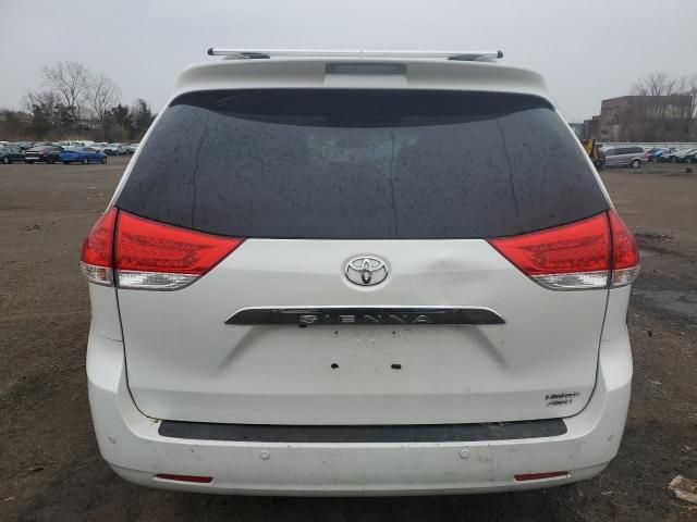 2013 Toyota Sienna XLE