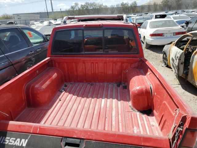 2000 Nissan Frontier Crew Cab XE