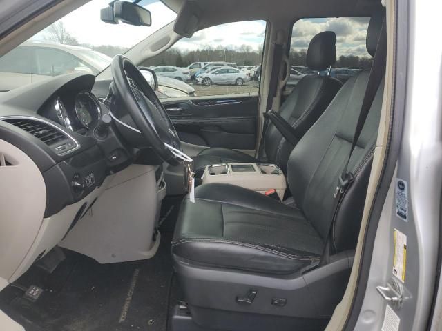 2012 Chrysler Town & Country Touring L