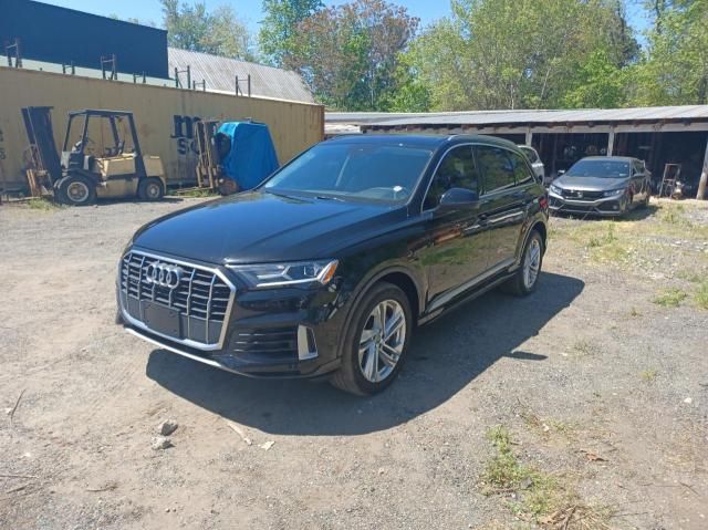 2020 Audi Q7 Premium Plus