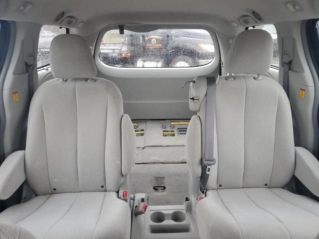 2011 Toyota Sienna LE