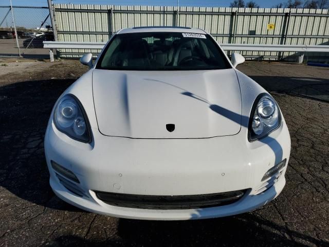 2012 Porsche Panamera 2