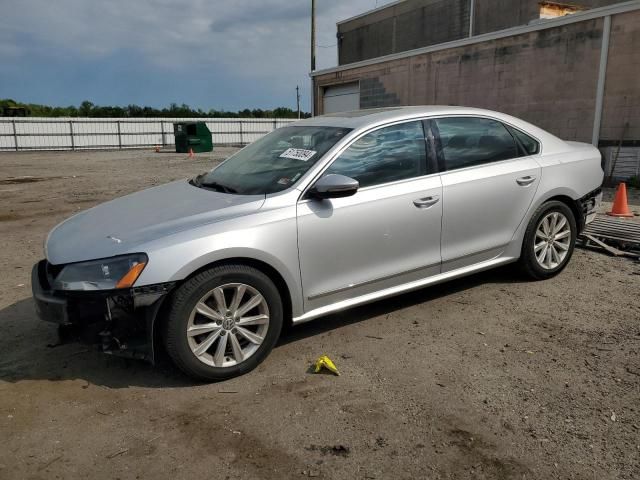 2012 Volkswagen Passat SEL