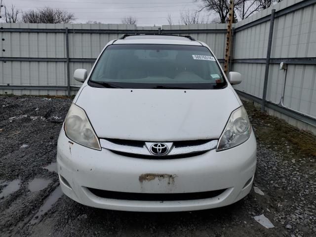 2009 Toyota Sienna XLE