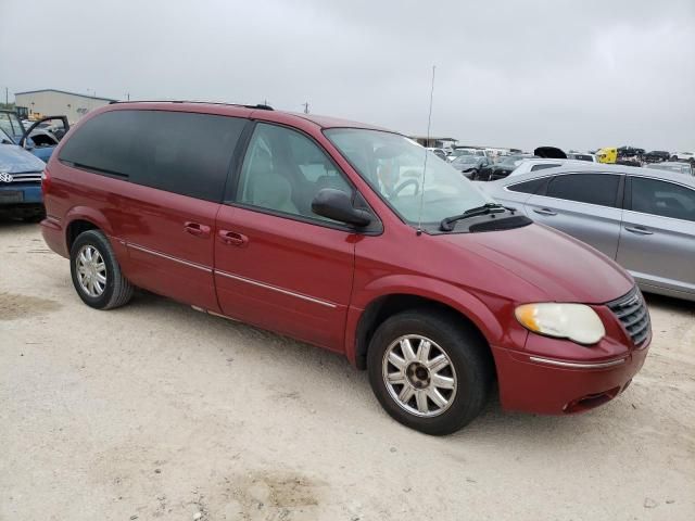 2005 Chrysler Town & Country Limited