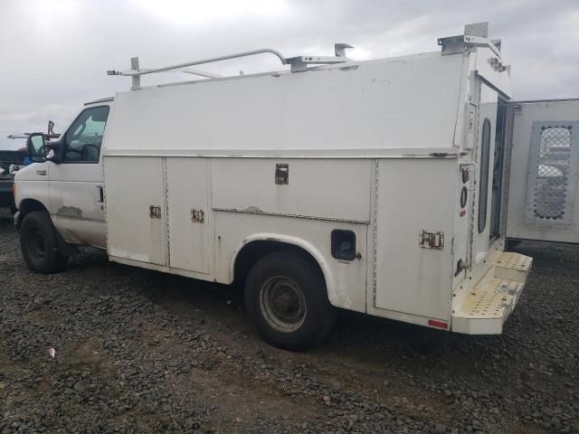 2004 Ford Econoline E350 Super Duty Cutaway Van