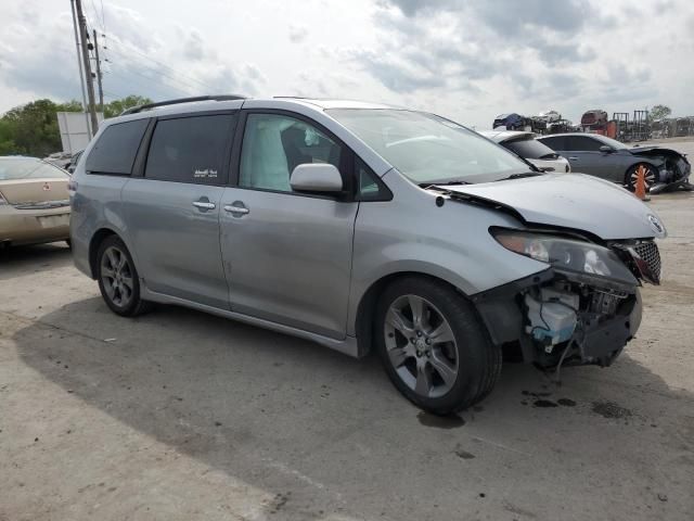 2014 Toyota Sienna Sport