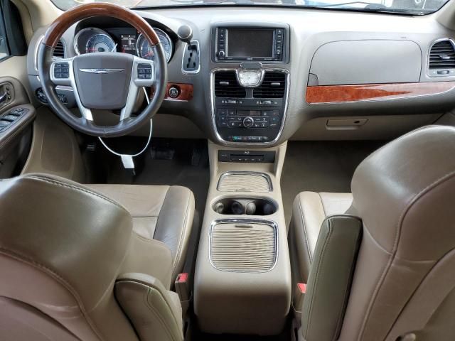 2013 Chrysler Town & Country Limited