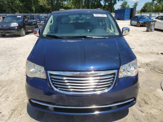 2013 Chrysler Town & Country Touring L