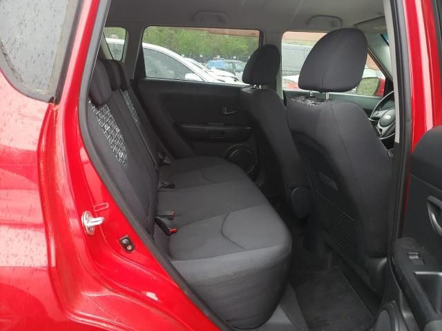 2010 KIA Soul +