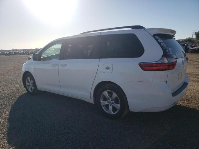 2015 Toyota Sienna LE