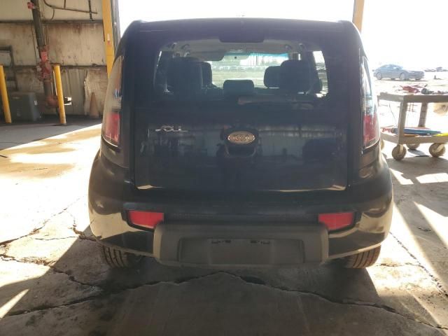 2011 KIA Soul +