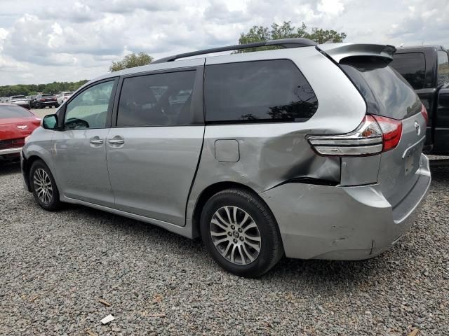 2019 Toyota Sienna XLE